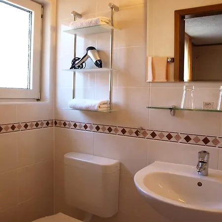 Schuster Und Gaestehaus Ξενοδοχείο 3*