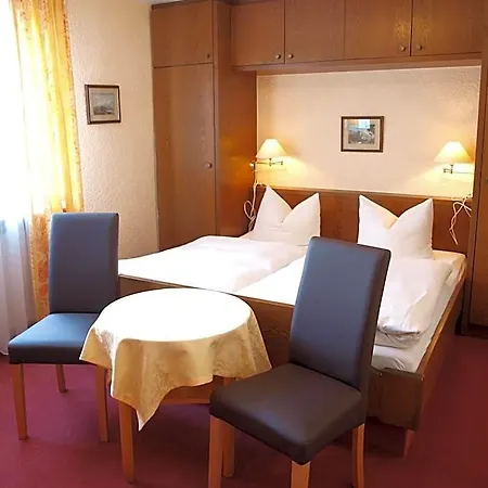 Hotel Schuster Und Gaestehaus